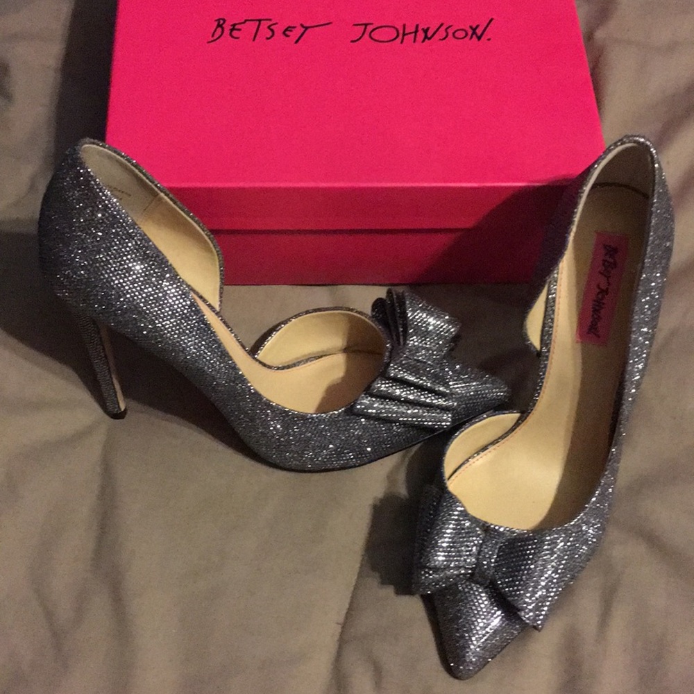 Betsey Johnson PRINCE PEWTER Stiletto NEW